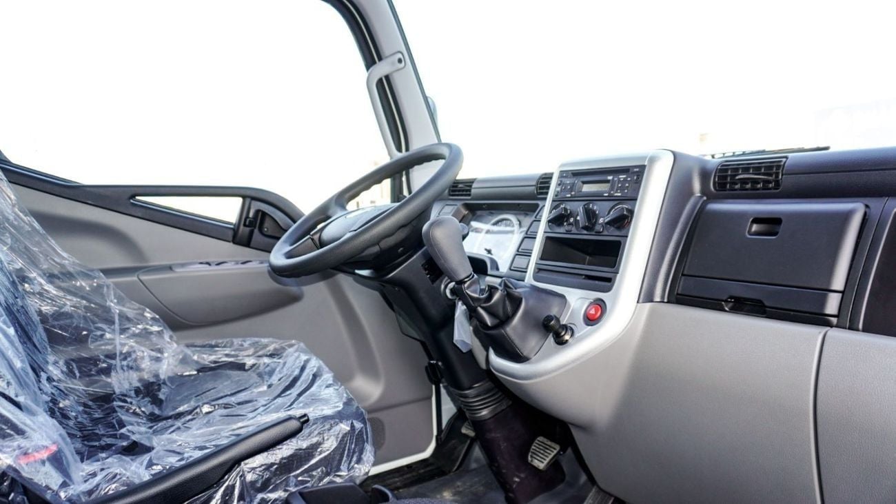 Mitsubishi Canter Van 4x2 4.2l 4CLY CHASSIS