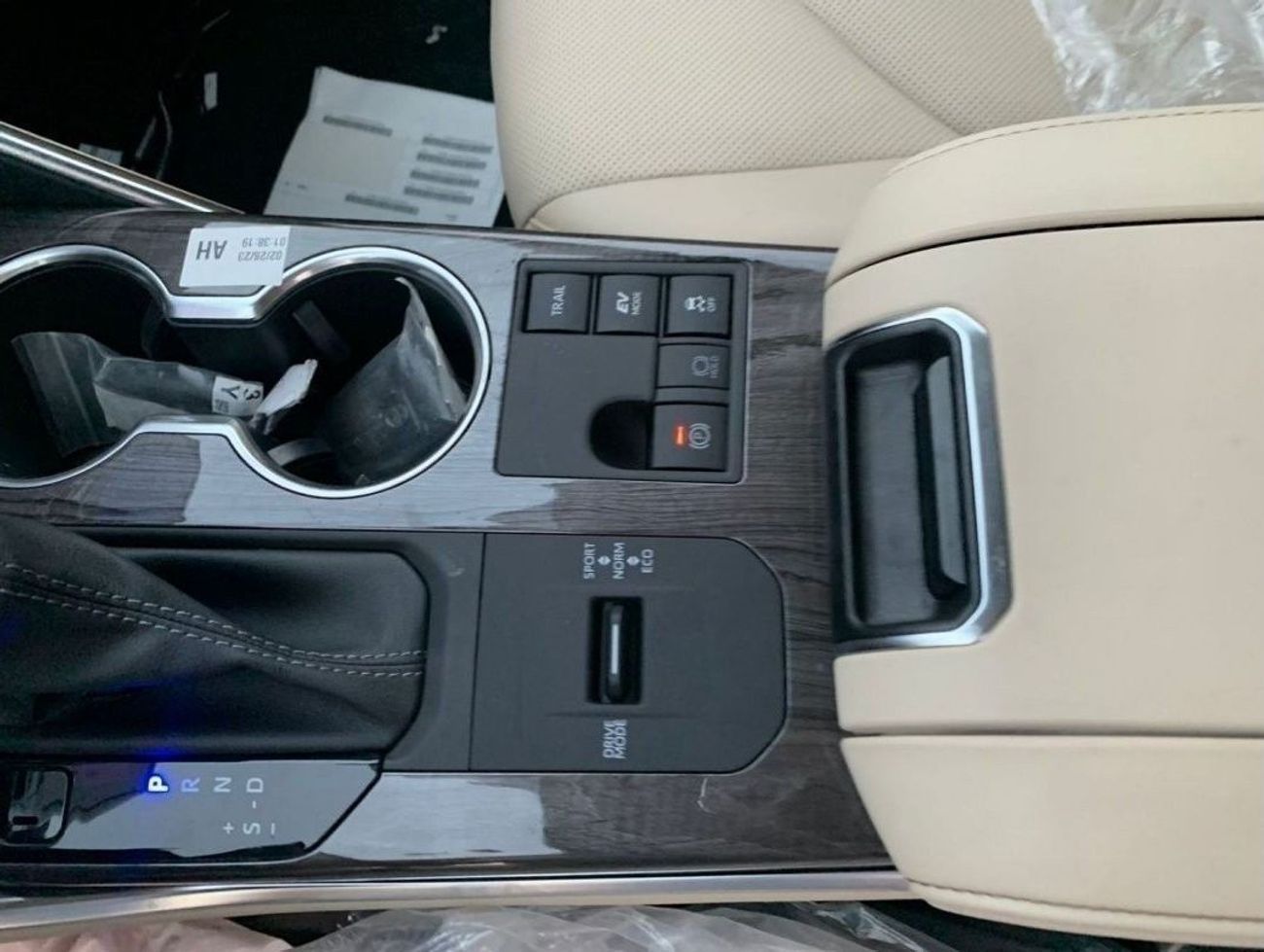 Toyota Highlander LIMITED, 2.5L HYBRID, AWD, FULL OPTIONS, GCC, 2025