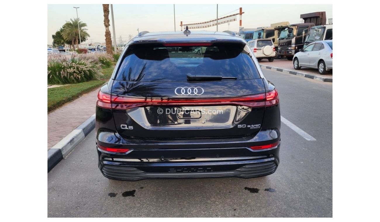 Audi Q5 Audi Q5 E tron full electric car SUV 6 seats 2022 AWD