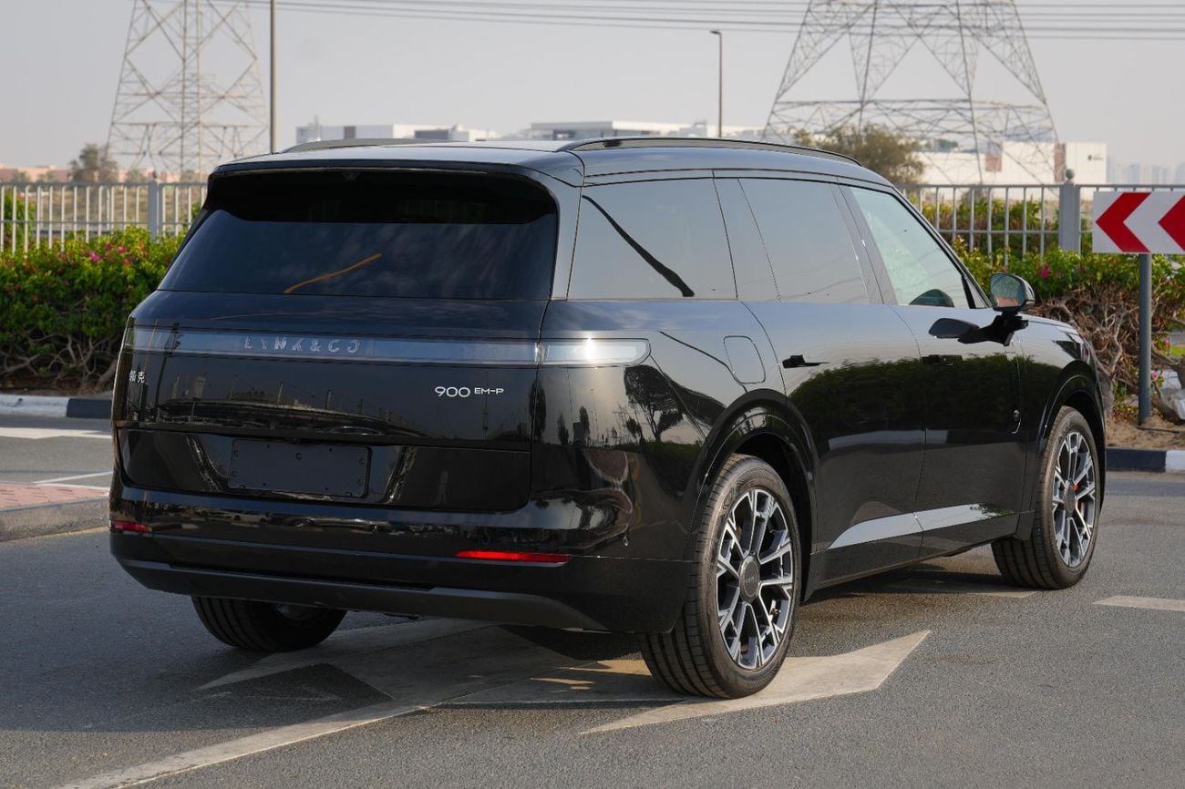 Lynk & Co 900