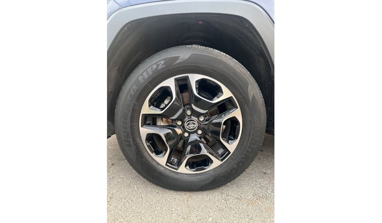 Toyota RAV4 Hybrid TOYOTA RAV4 XLE premium 2021