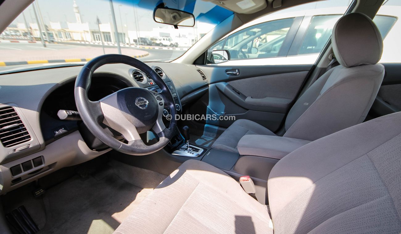Nissan Altima 2.5S XTRONIC CVT