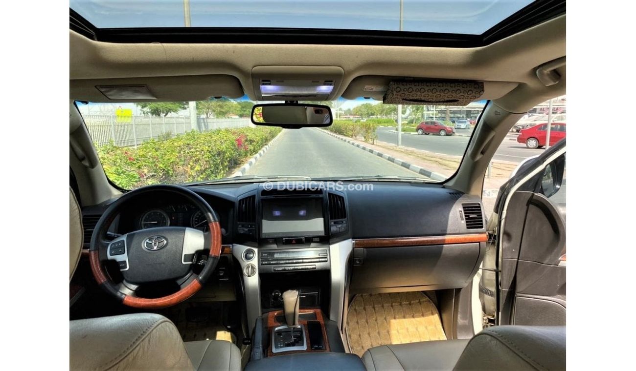 Toyota Land Cruiser TOYOTA LAND CRUISER 2008 GULF SPACE V8 FULL OPTIONS