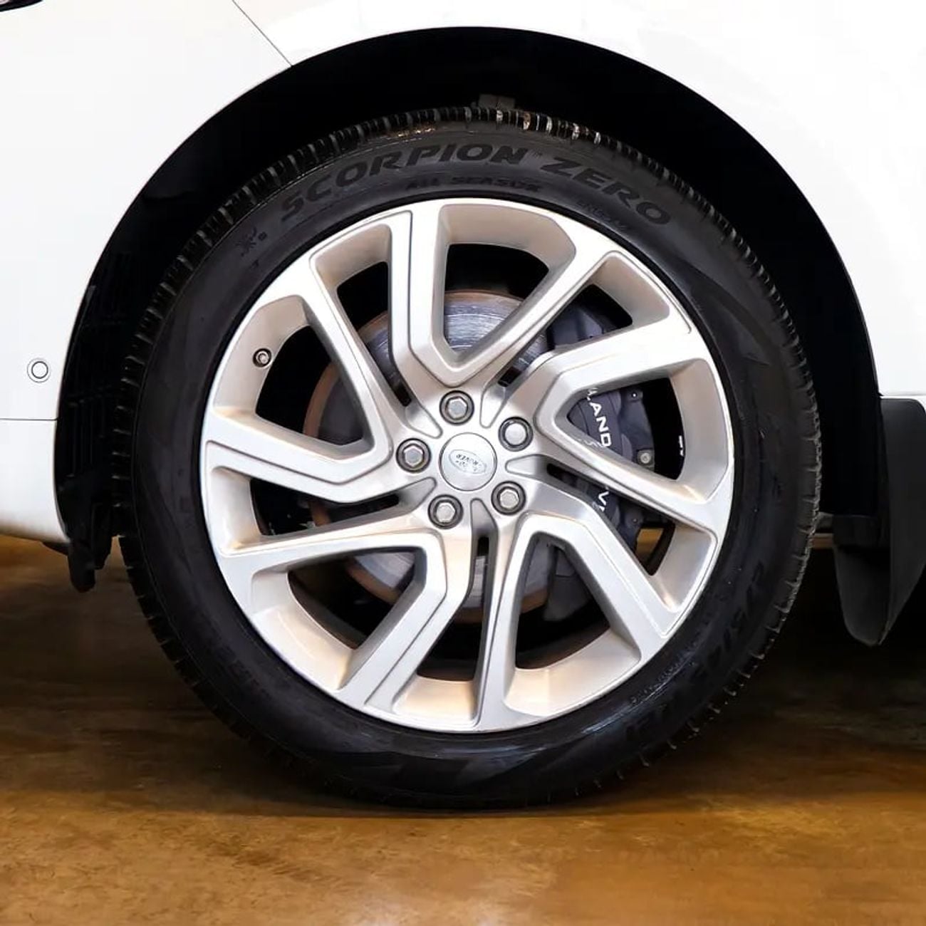 Land Rover Range Rover Sport HSE Dynamic 3.0L AED 3,065 pm • 0% Downpayment • HSE • 1 Year Warranty