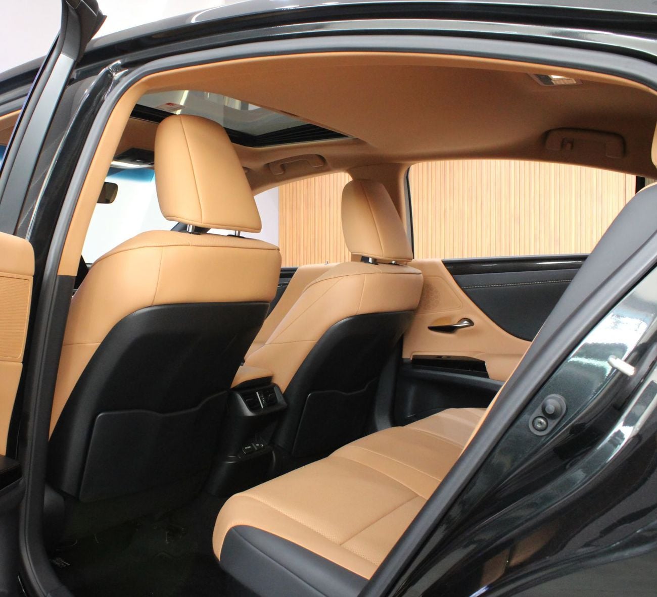 لكزس ES300h GCC // NO ACCIDENTS NO PAINT