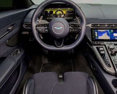 أستون مارتن فانتيج Standard V8