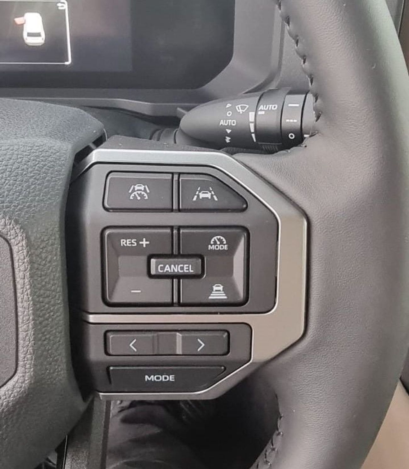 تويوتا برادو TOYOTA PRADO 2.8L DIESEL 4X4 WITH RADAR MY 2025