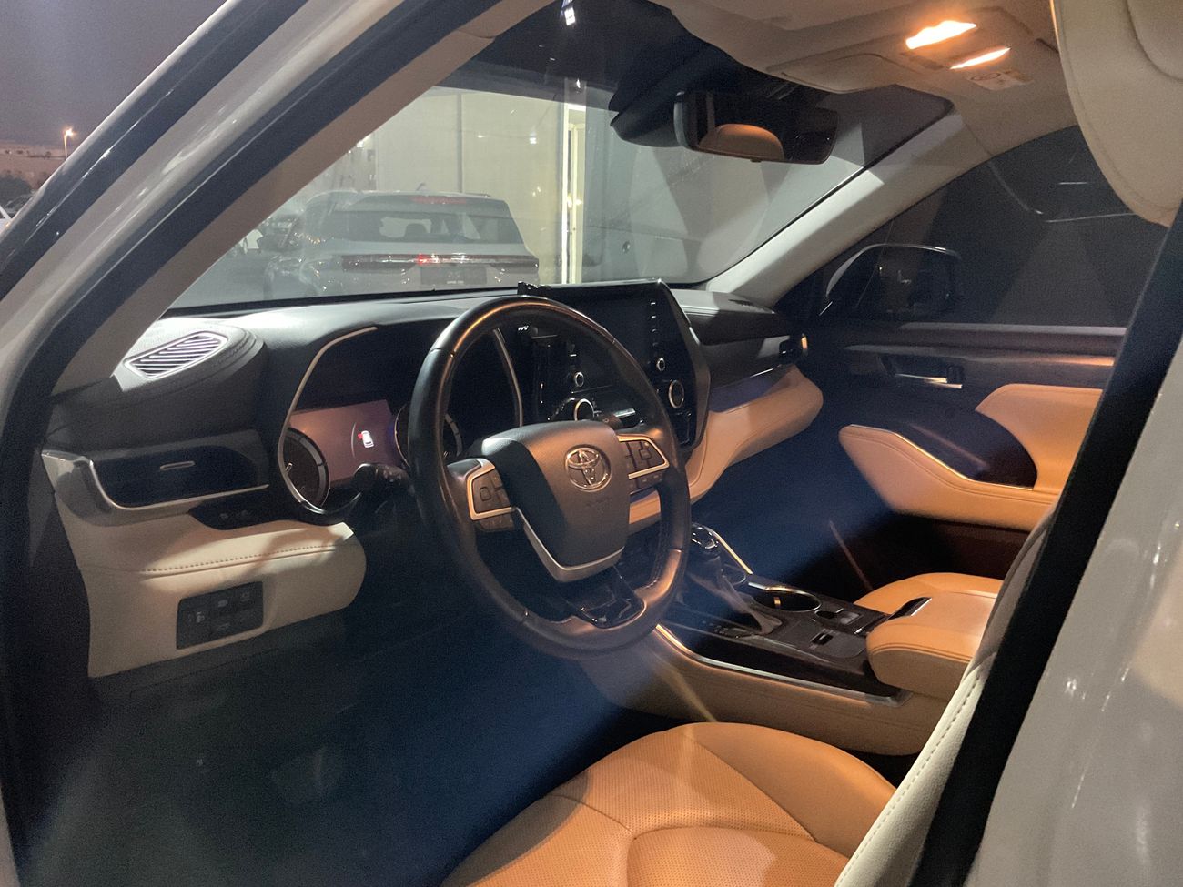 تويوتا هايلاندر VXR | شامل الضمان | 0 ﺪﻔﻋﺓ ﺃﻮﻟﻯ