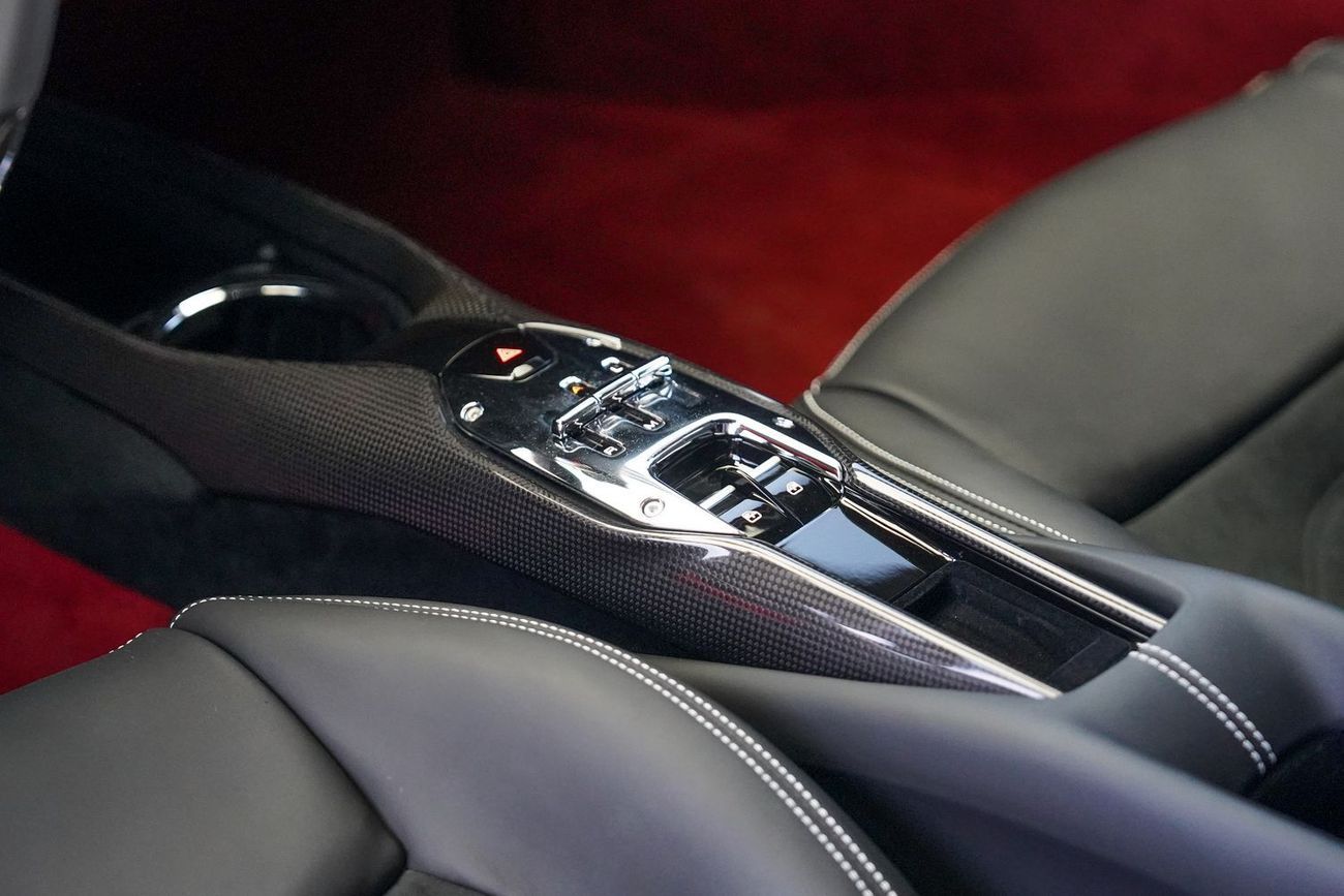 Ferrari 296 GTB 3.0T V6 PHEV