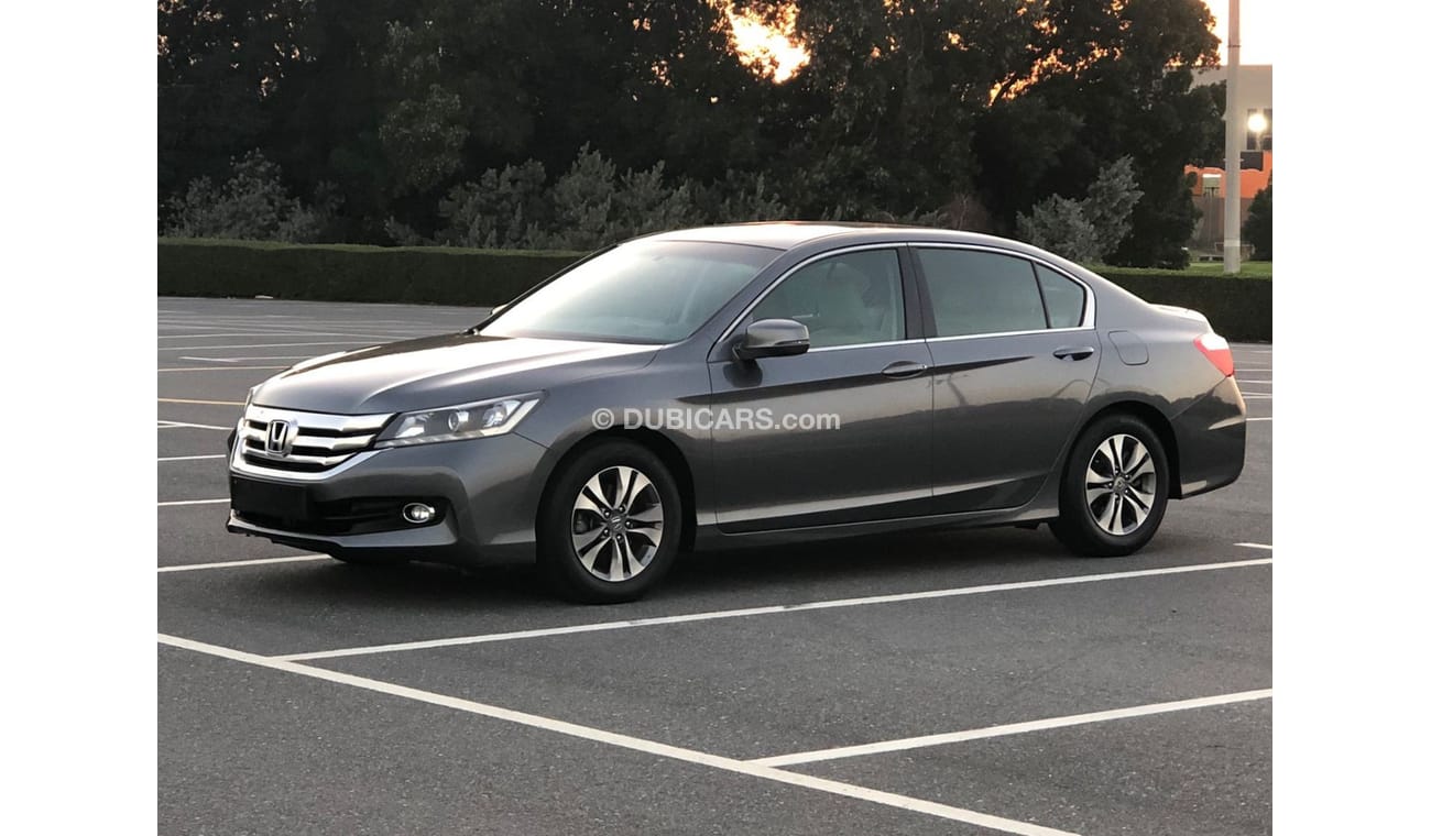 Used Honda Accord LX MODEL 2016 GCC car perfect condition inside and outside full original paint