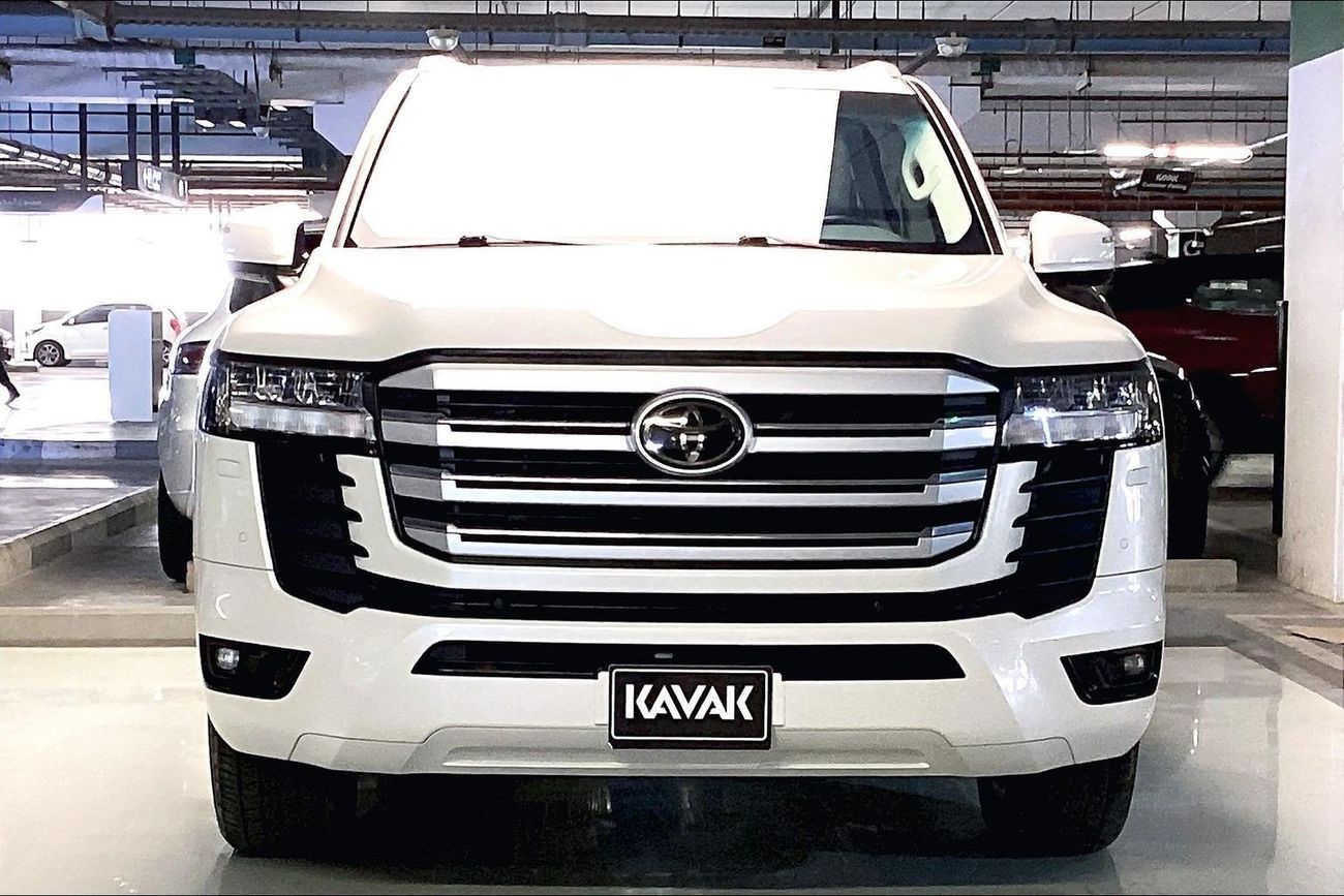 Toyota Land Cruiser GXR | National Day Celebration | Guaranteed Warranty | 0 Down Payment