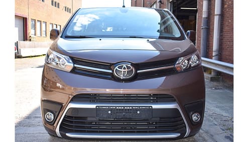 Toyota Proace VERSO SHUTTLE 1,5L FROM ANTWERP