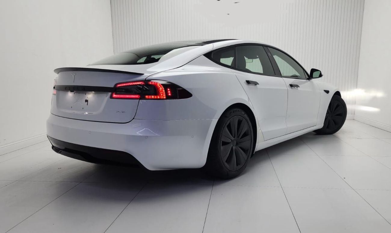 تسلا Model S PLAID