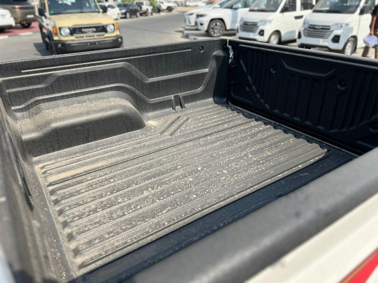 Toyota Hilux EXPORT ONLY - S GLX 2.7L AWD A/T