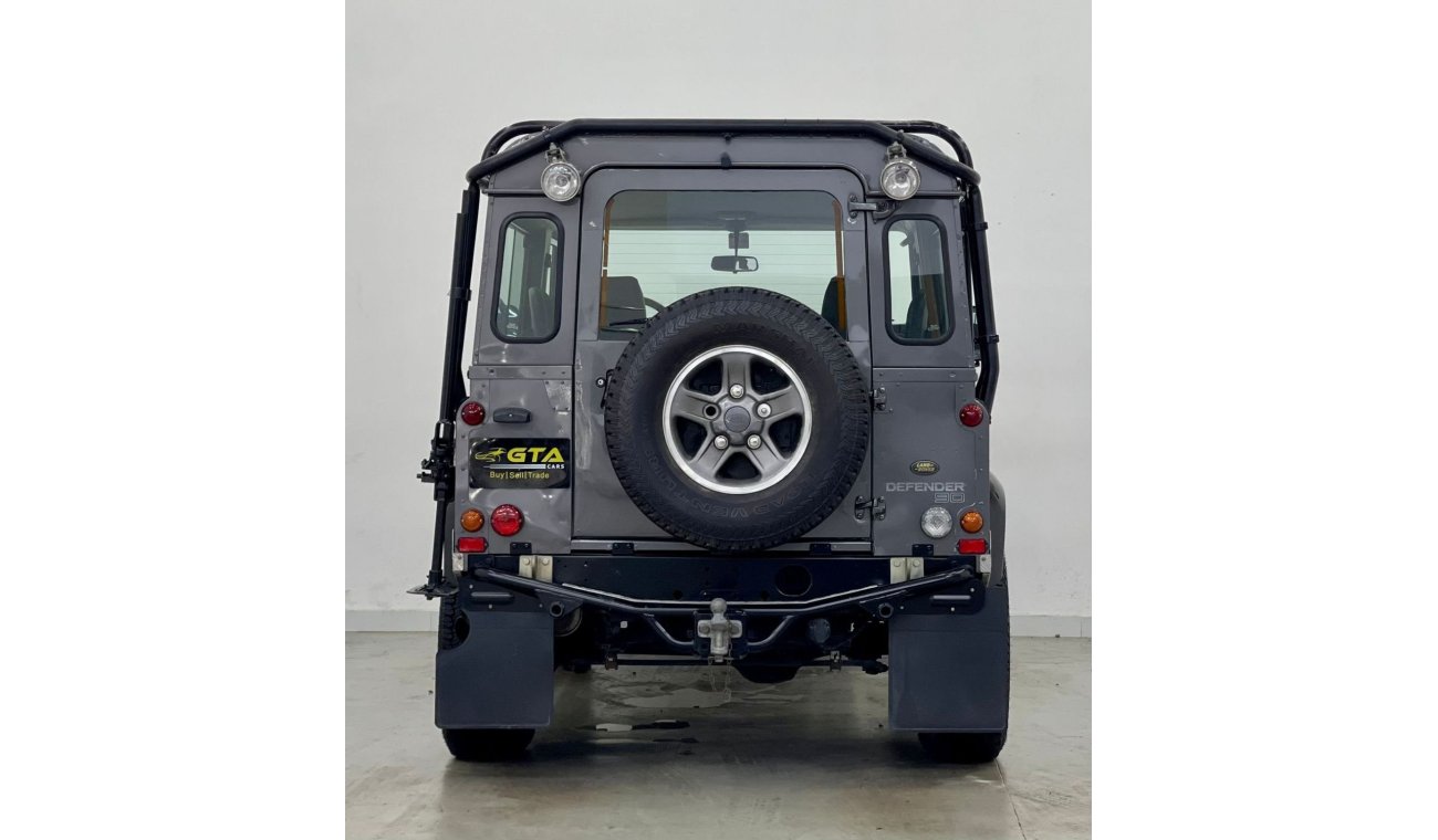 لاند روفر ديفيندر Very Rare 2001 Land Rover Defender 90 Tomb Raider Edition