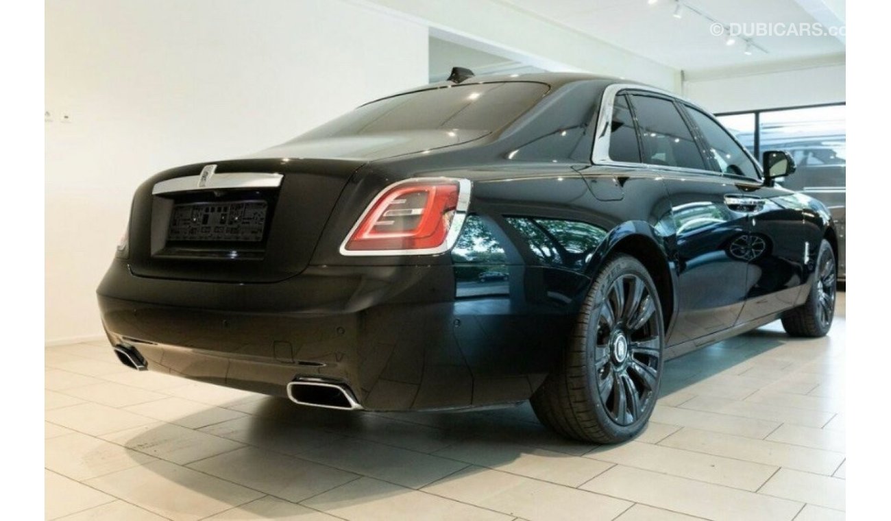 Rolls-Royce Ghost Full Option with Air Freight Included (German Specs)