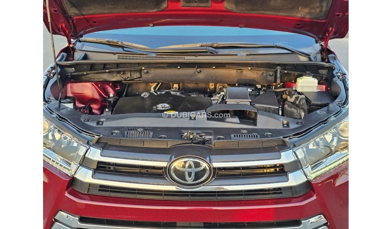 Toyota Highlander 2017 Toyota Highlander XLE 4x4 Full Option 3.5L V6 /