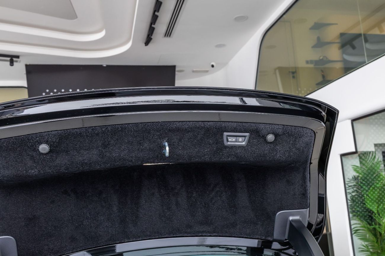 رولز رويس سبيكتر Coupe Rolls-Royce Spectre - Black Badge - 2 Tone Interior - Starlight - 2025 With Warranty