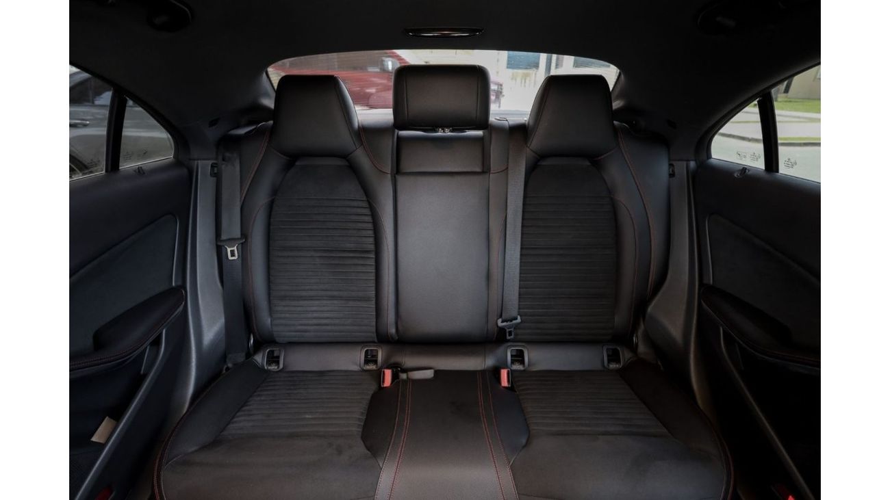 Mercedes-Benz CLA 250 Mercedes-Benz CLA250 Sport 2017 GCC under Warranty with Flexible Down-Payment/ Flood Free.