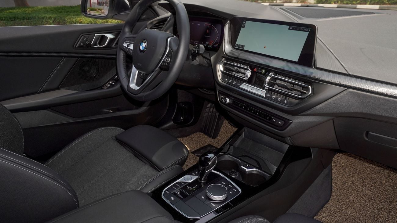 BMW 120i 2024!! LOW MILEAGE!! THREE YEARS WARRANTY