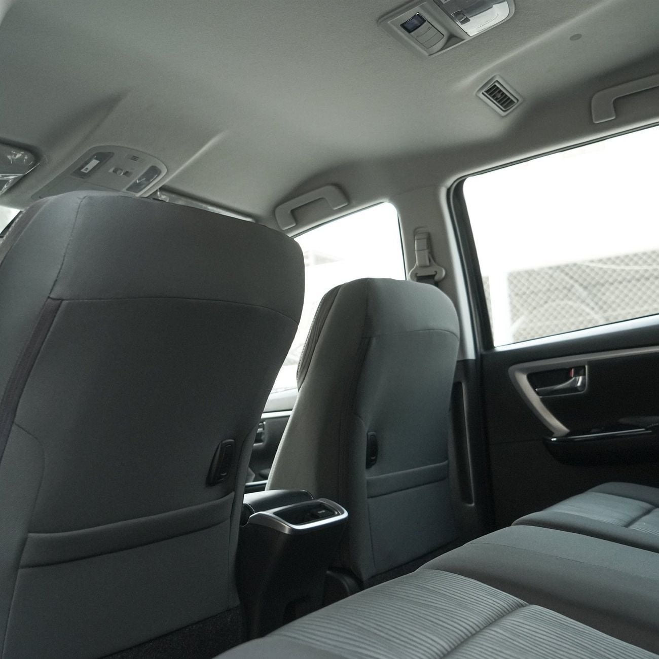 Toyota Fortuner EXR 2.7 L | v4 | Petrol | Auto AC | Export Only