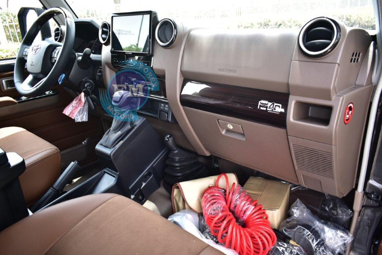 تويوتا لاند كروزر بيك آب 79 Double Cab 40th Anniversary LX-Z 2.8L Diesel Automatic