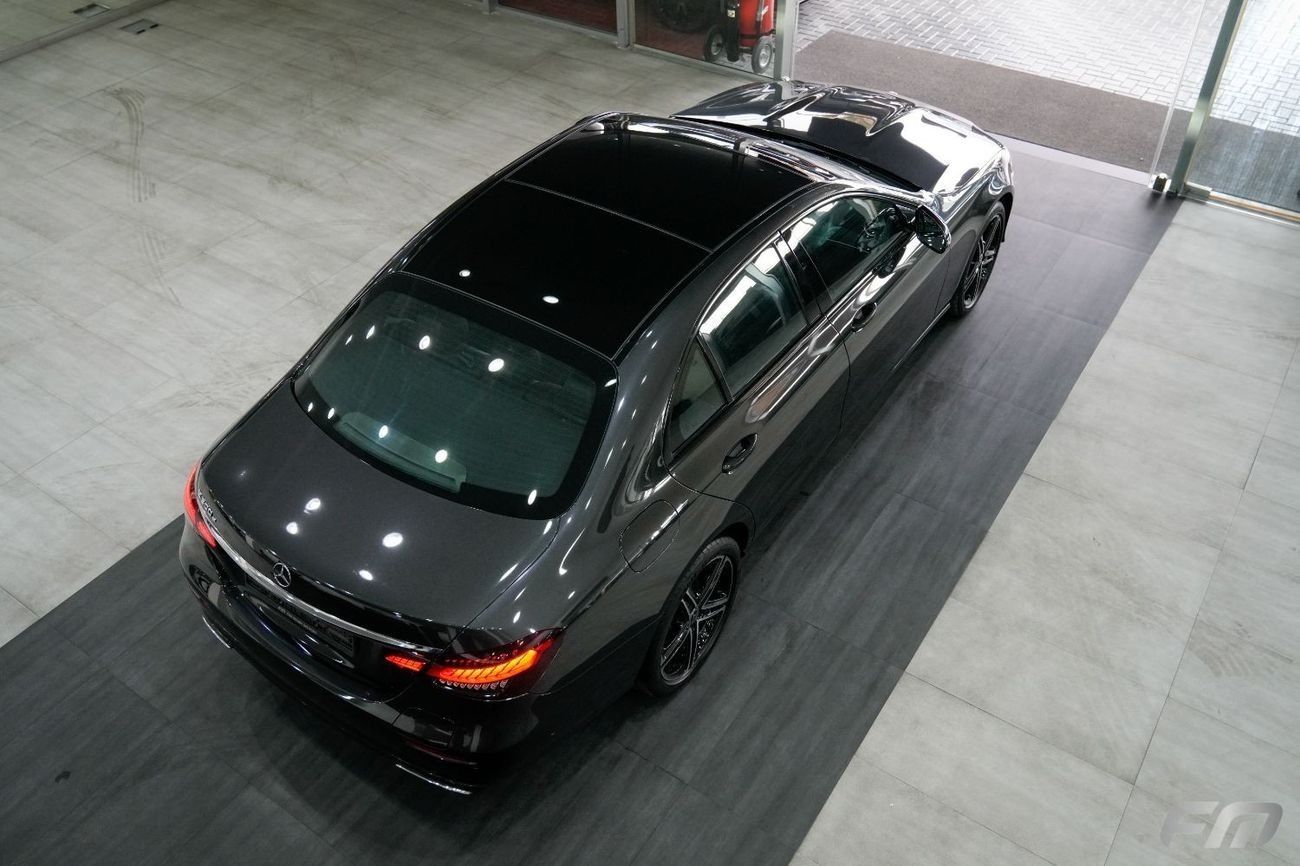 Mercedes-Benz E300 HYBRID - IN ITS EXCELLENT CONDITION!!!