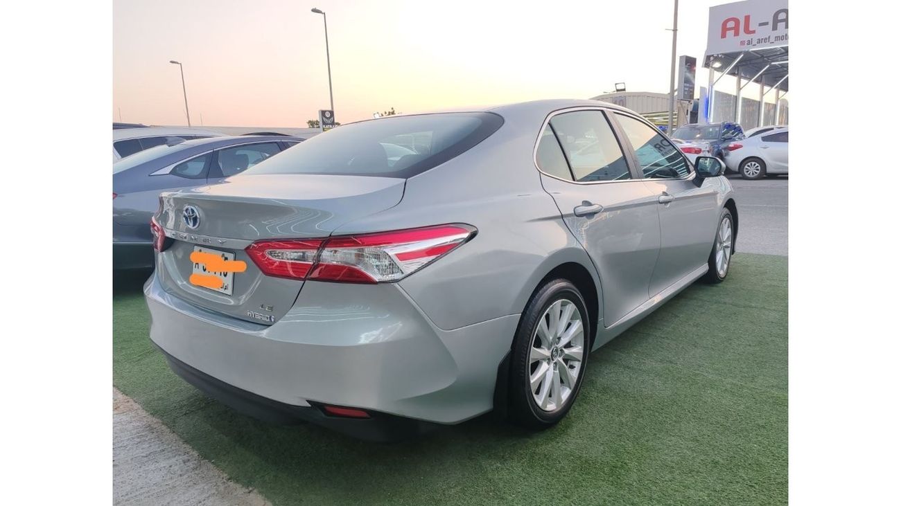 Toyota Camry LE HEV Warranty one year