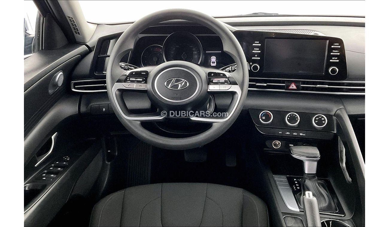 Hyundai Elantra Smart