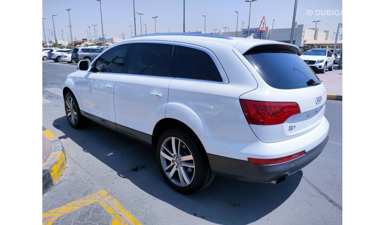 Audi Q7 AUDI  Q7