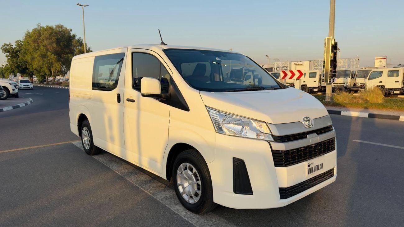 Toyota Hiace GOOD CONDITION | 2.8L DIESEL ENGINE | 2021 | RHD | AUTOMATIC TRANSMISSION | REAR VIEW CAMERA | PARKI