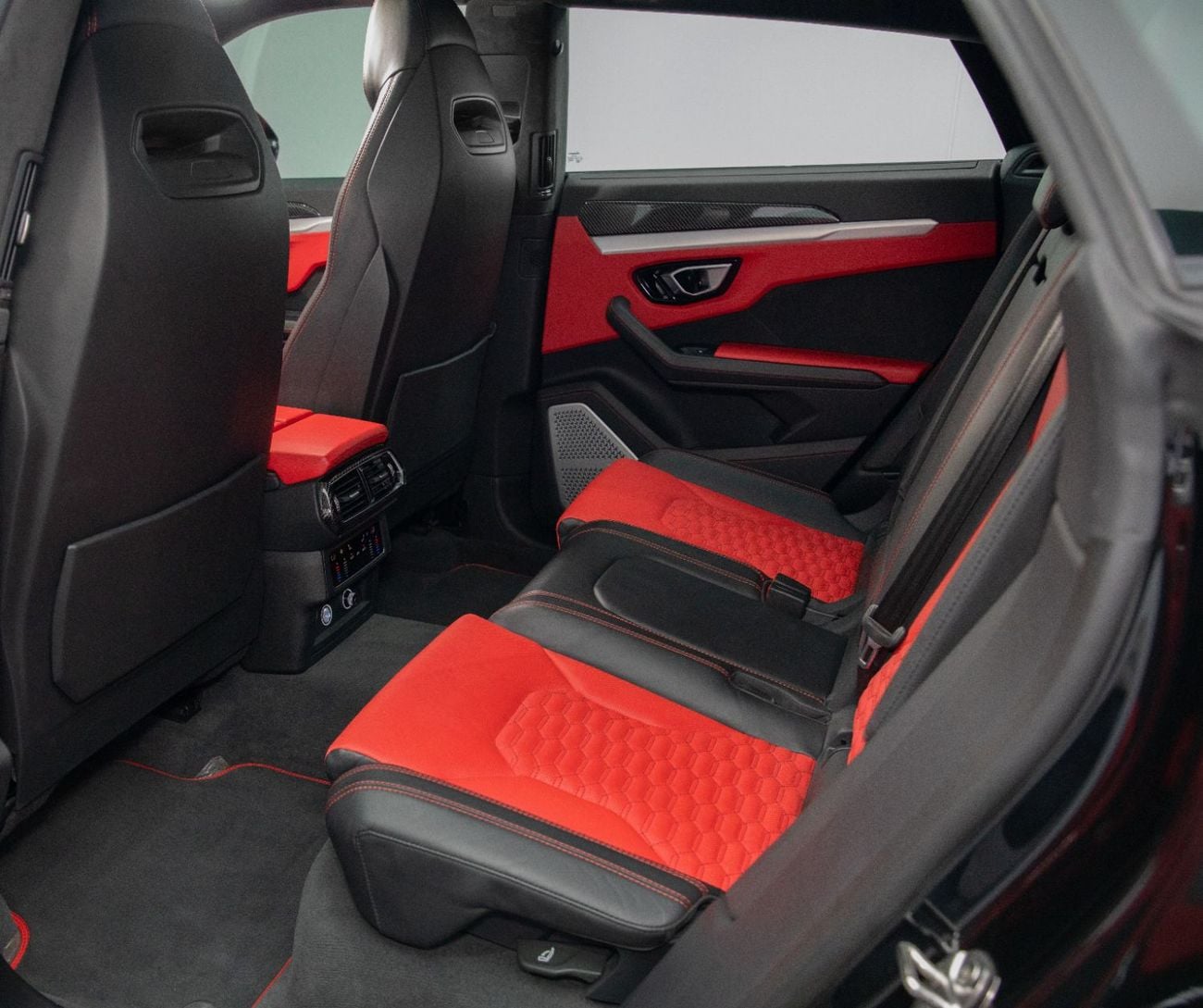 Lamborghini Urus STD