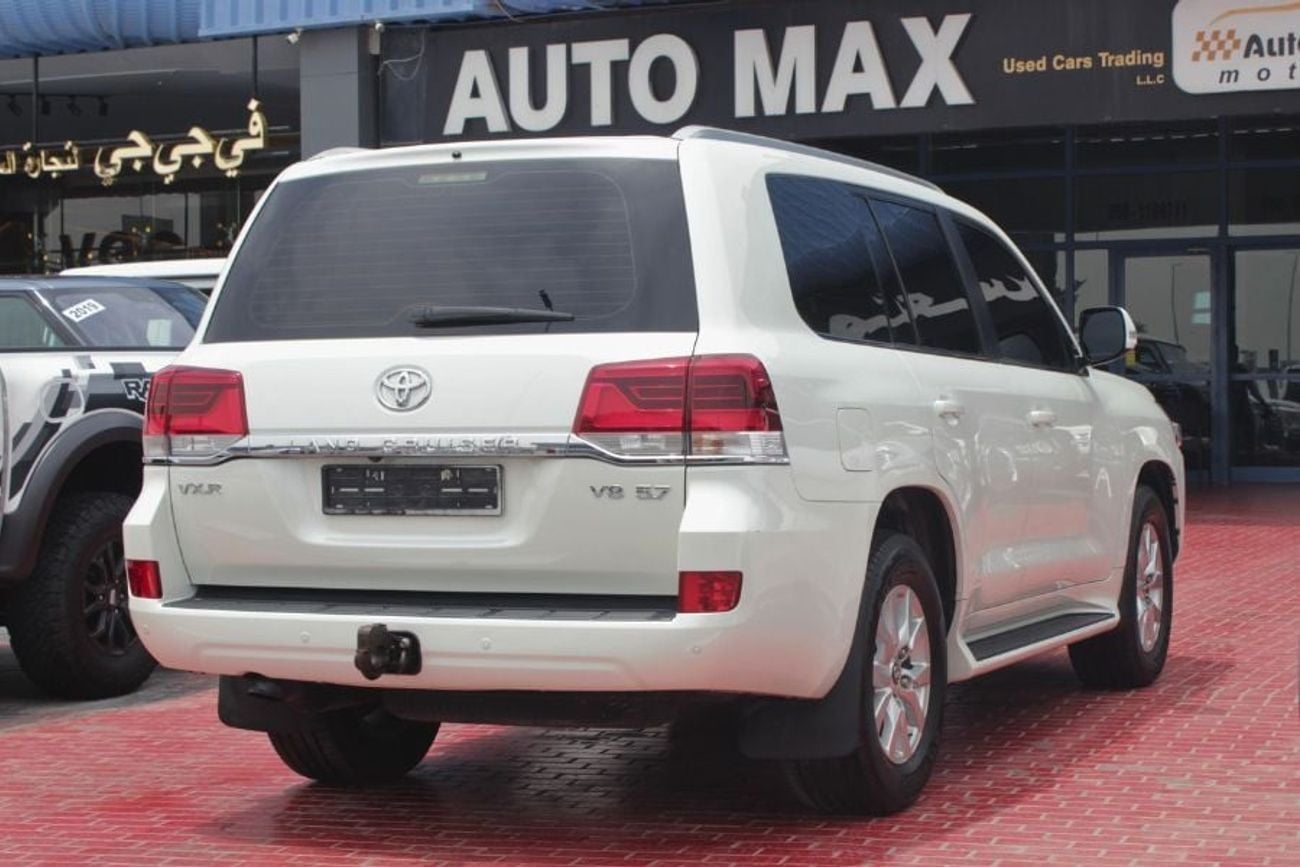 Toyota Land Cruiser STD EXR 5.7L 4WD V8,GCC