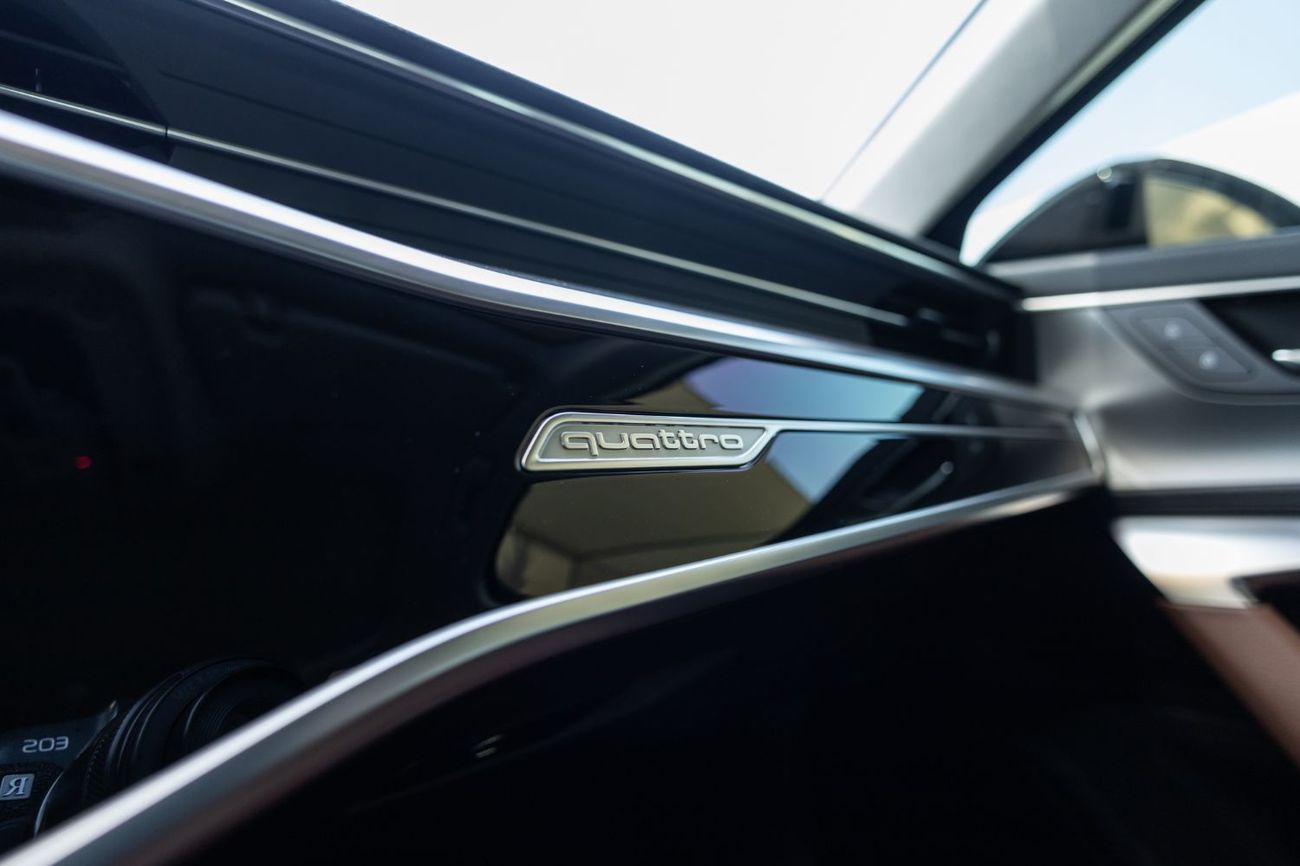 أودي A6 45 TFSI S-Line 2.0L