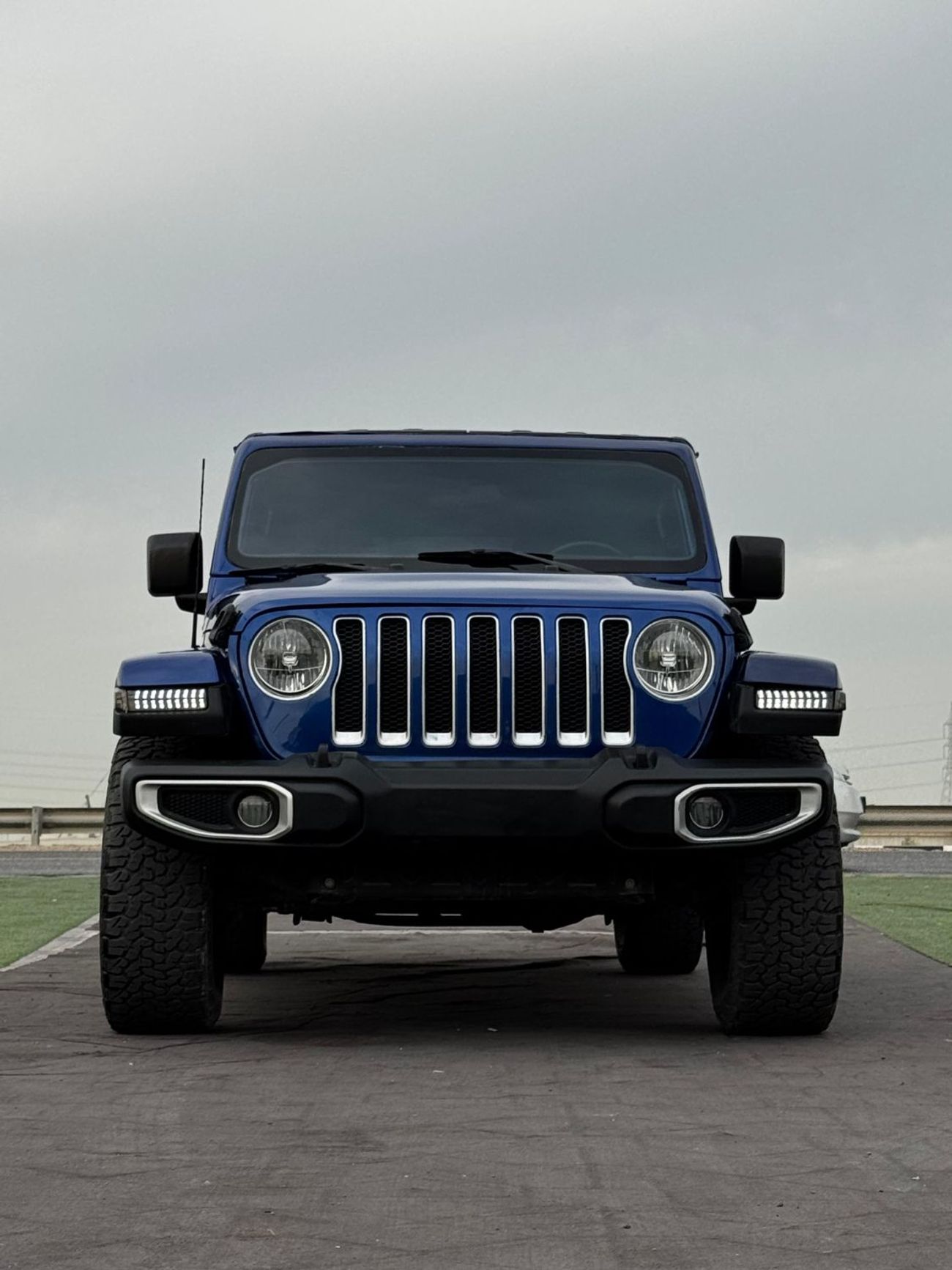 Jeep Wrangler Unlimited Sahara 2.0L A/T