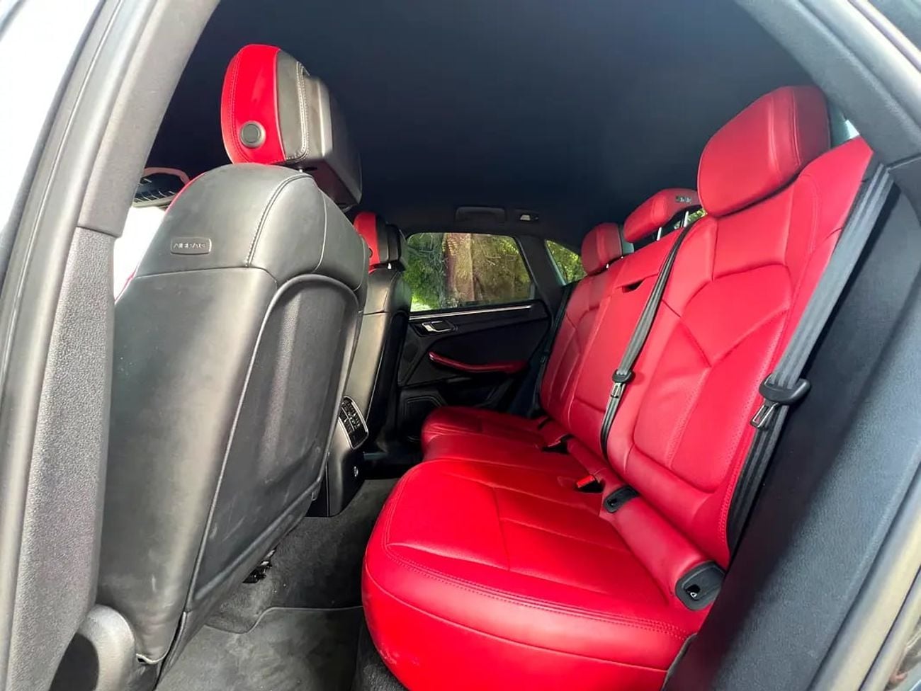 Porsche Macan S | GCC Specs | Low Mileage