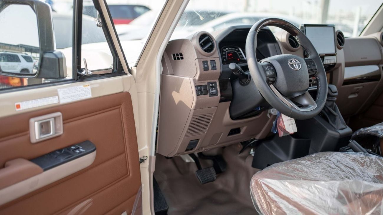 تويوتا لاند كروزر بيك آب 2025 Toyota Land Cruiser LC 79 2.8L SC AT Diesel Full Option (Beige)