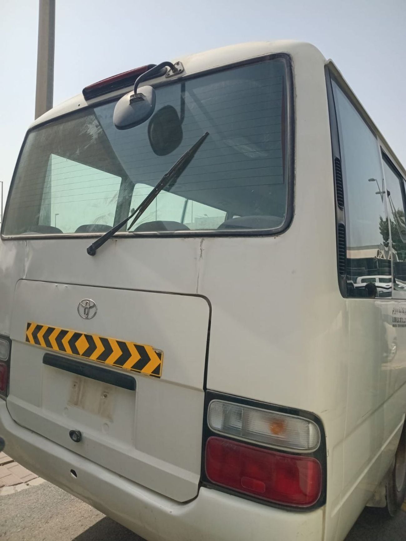 تويوتا كوستر 2.7L PETROL 30 SEATER MANUAL TRANSMISSION