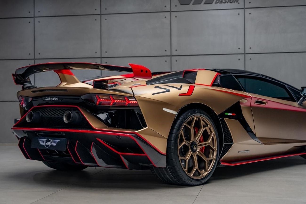 لامبورغيني أفينتادور SVJ 6.5L V12