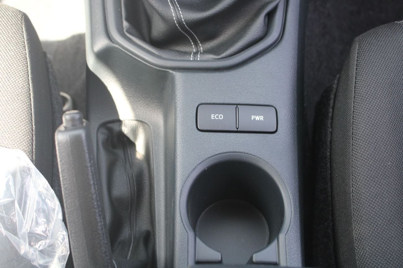 تويوتا هيلوكس TOYOTA HILUX 2.4L DIESEL 4 X 4 DOUBLE CABIN ACTIVE MANUAL TOYOTA HILUX 2.4L DIESEL 4 X 4 DOUBLE CABIN MANUAL