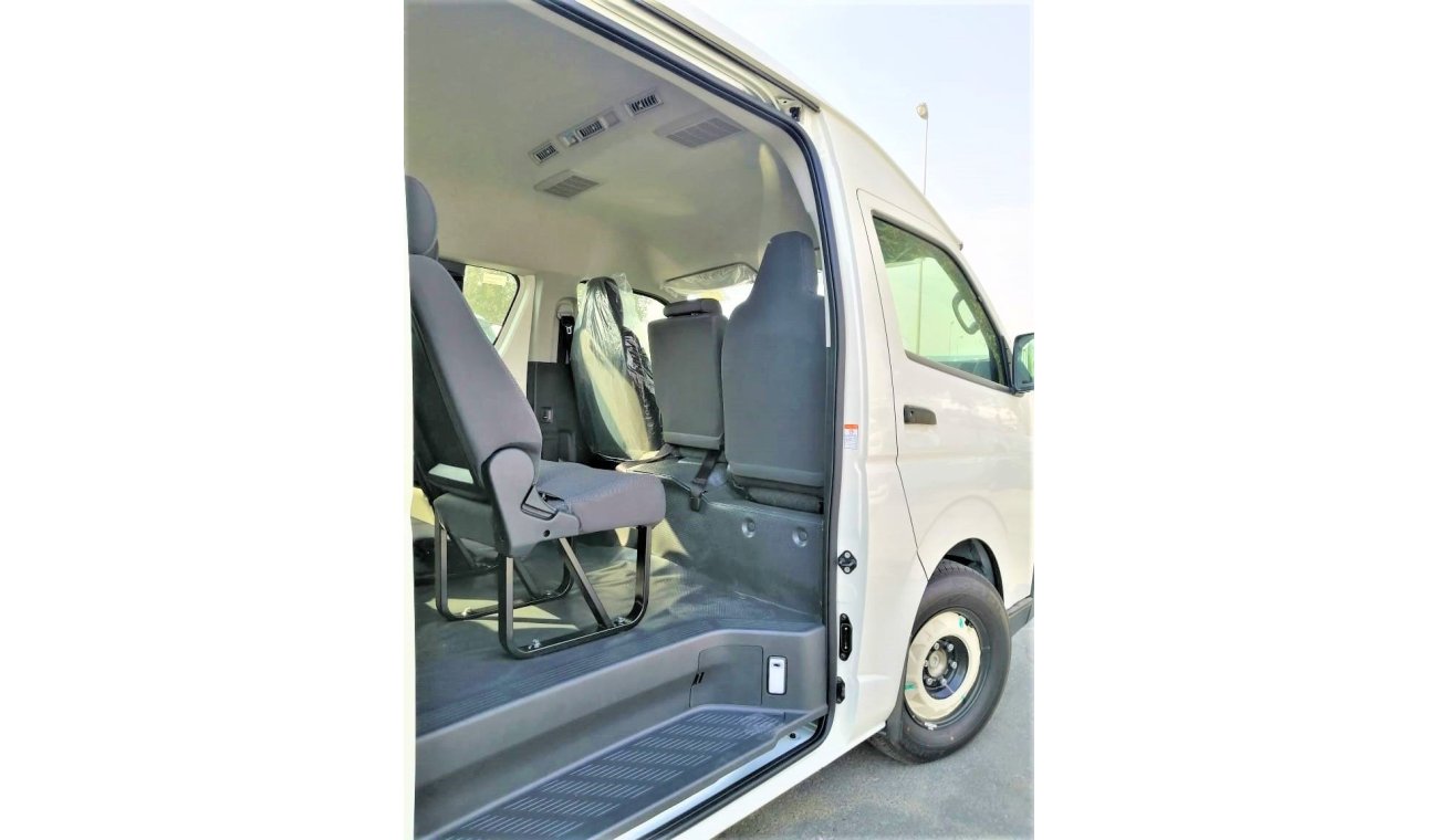 Toyota Hiace 16 seats