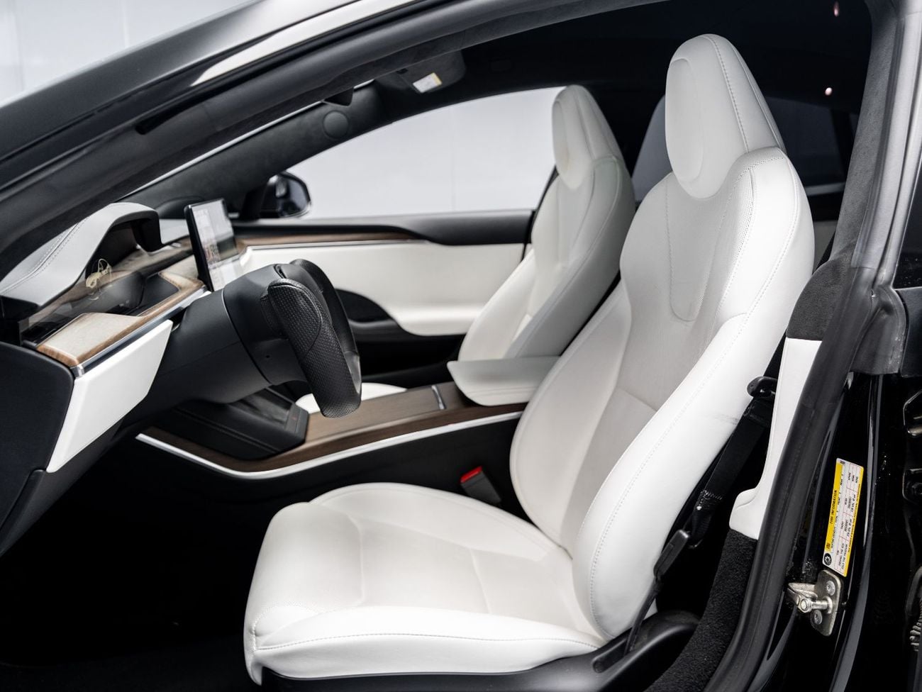 تسلا Model S Long Range (AWD) 2023 Tesla Model S Performance, 100kWh, 4WD, 670bhp, Single Speed Automatic