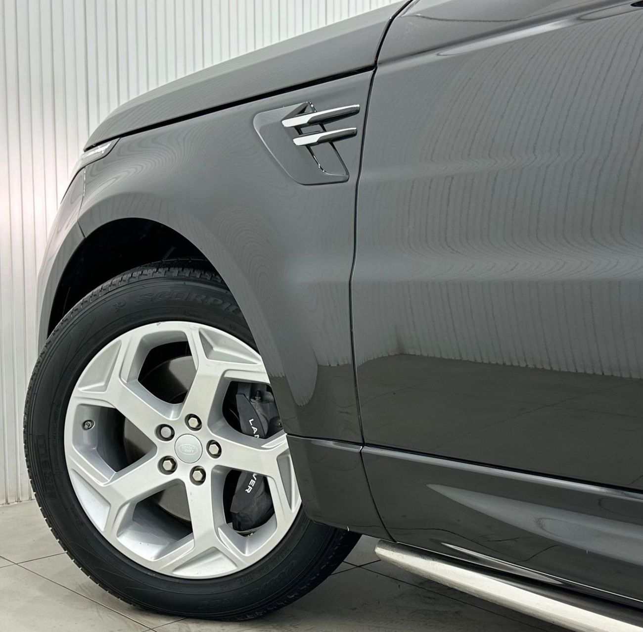 Land Rover Range Rover Sport 2019 Range Rover Sport HSE V6, Dec 2024 Range Rover Warranty, Full Options, GCC