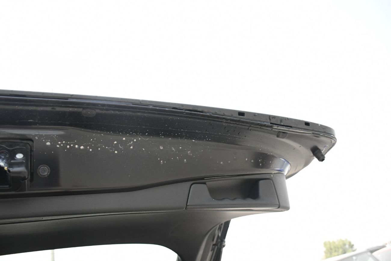 تويوتا راف ٤ 2.5L Hybrid Mid Option ( Ready Stock)