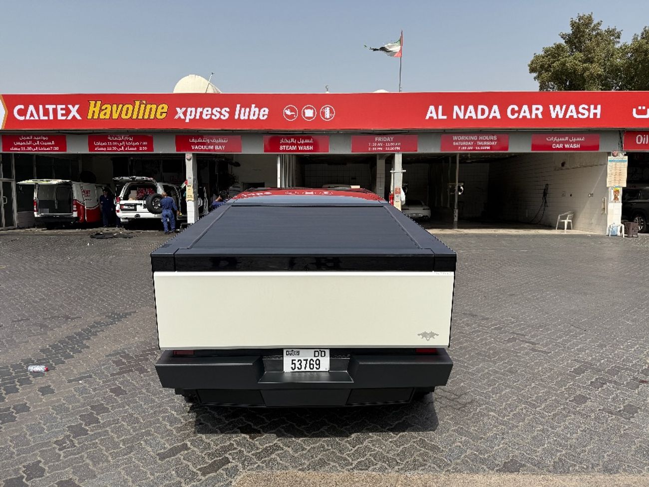 Tesla Cybertruck Cyberbeast