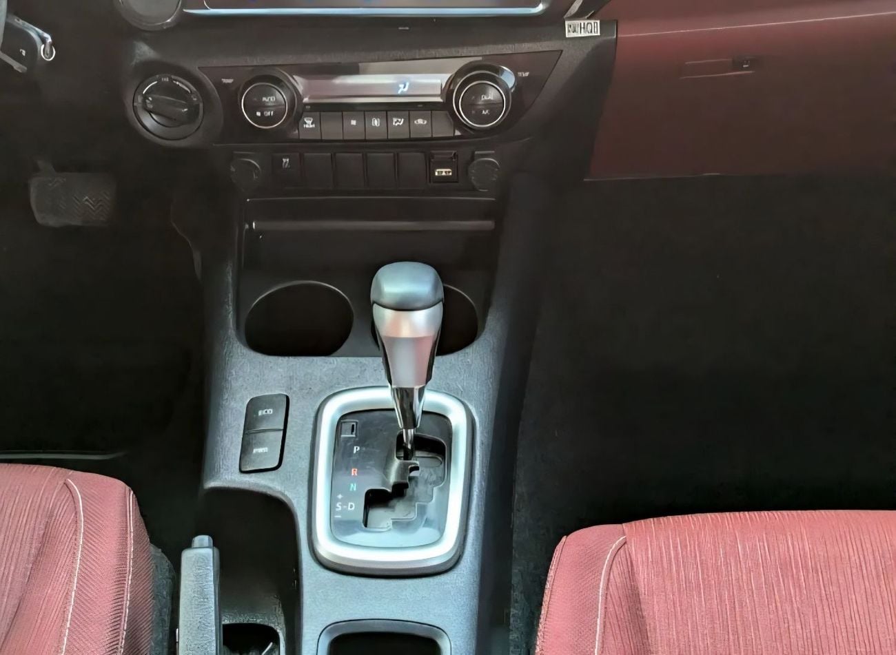 تويوتا هيلوكس SR5 LHD Double Cabin Utility Pickup 2TR 2.7L Petrol Engine Automatic Gear 4WD Original Power Windows