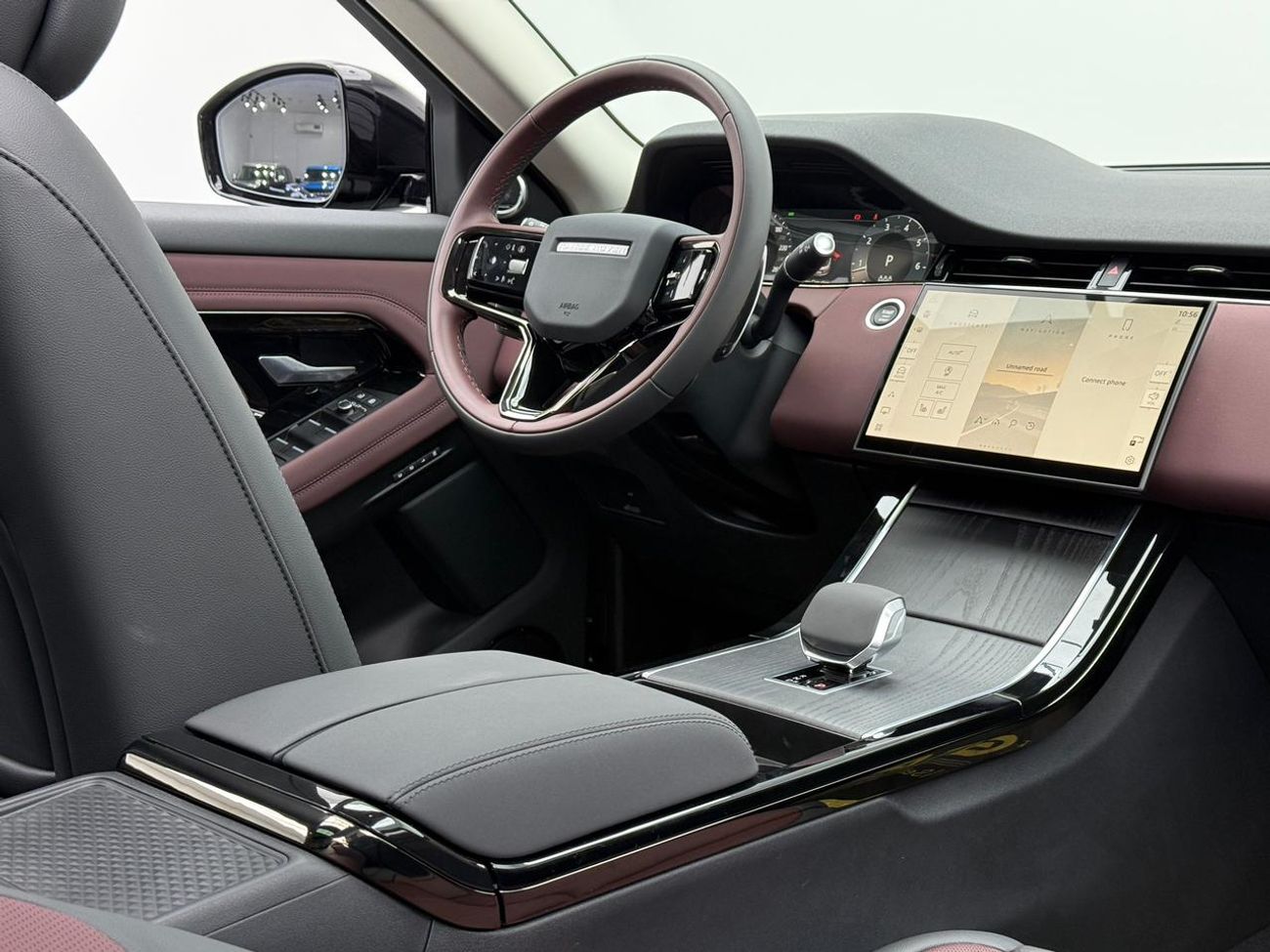 Land Rover Range Rover Evoque P250 SE 2.0L 2025 Range Rover Evoque P250 Dynamic SE ,Warranty ,Brand New.