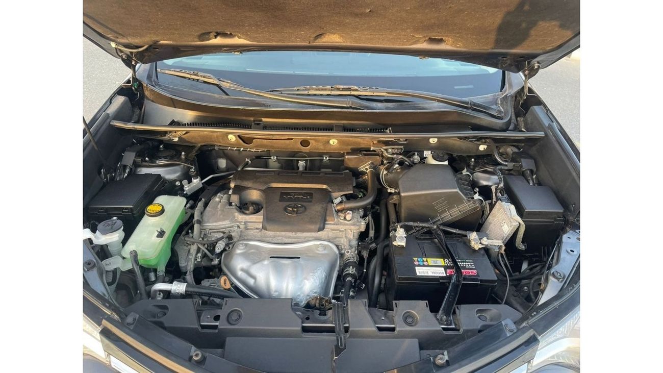 Toyota RAV4 2018 Toyota Rav4 2.5L V4 - Push Start and Auto Trunk Full Option With 2 keys -