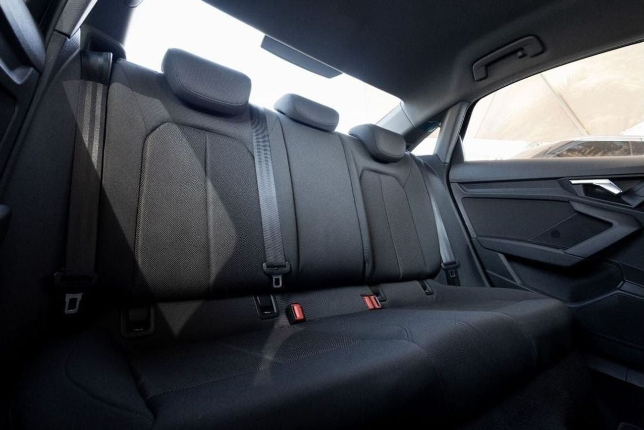 Audi A3 35 TFSI 1.4L Audi A3 35TFSI 2021 GCC under Warranty with Flexible Down-Payment.