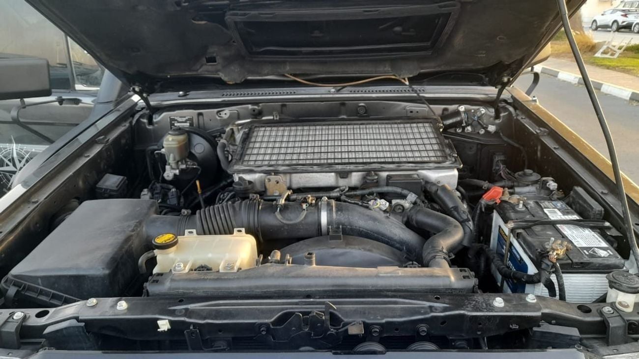 تويوتا لاند كروزر بيك آب RHD SINGAL CAP V8 MANUAL